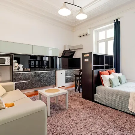 Gardenia Urban Retreat 2* بورتو